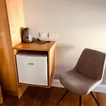 Leanna's Lodge, Keshcarrigan Отель типа 
