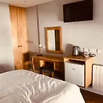 Leanna's Lodge, Keshcarrigan Отель типа 