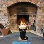 Leanna's Lodge, Keshcarrigan * County Leitrim