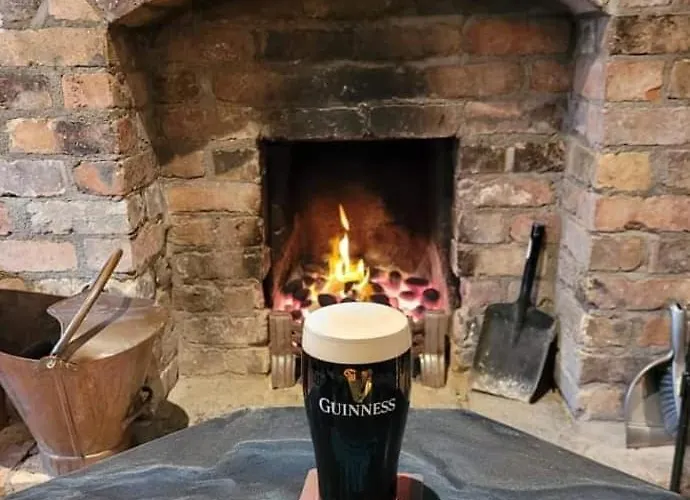 Leanna's Lodge, Keshcarrigan * County Leitrim